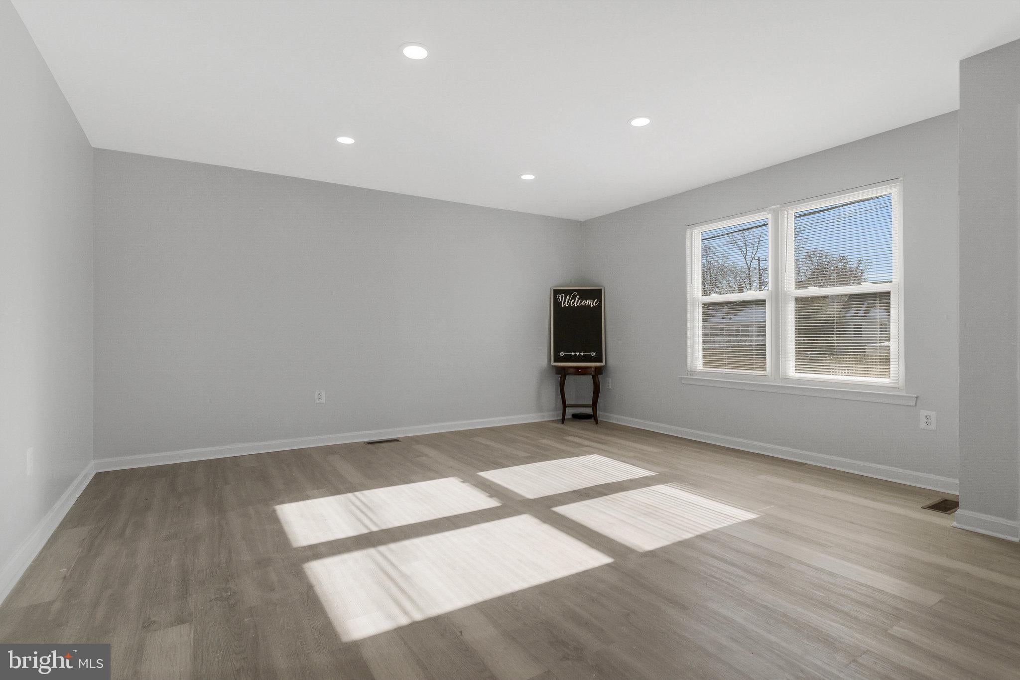 5004 ROANOKE PLACE