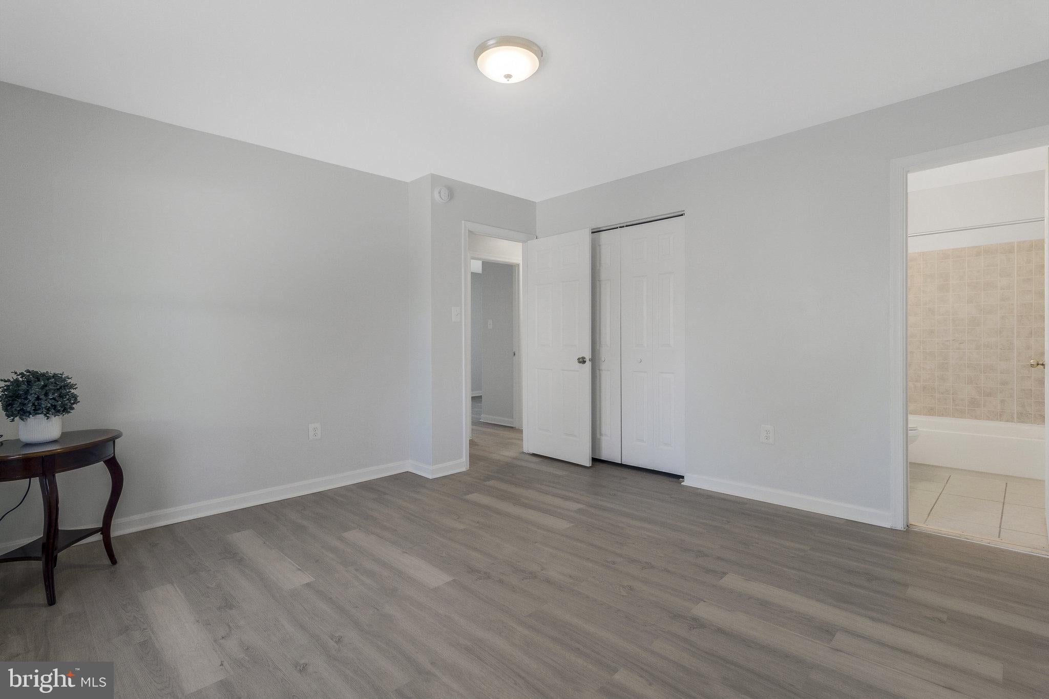 5004 ROANOKE PLACE