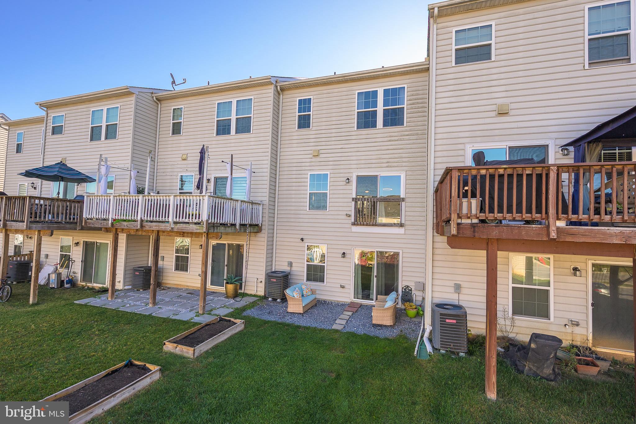 POTOMAC STATION - Residential