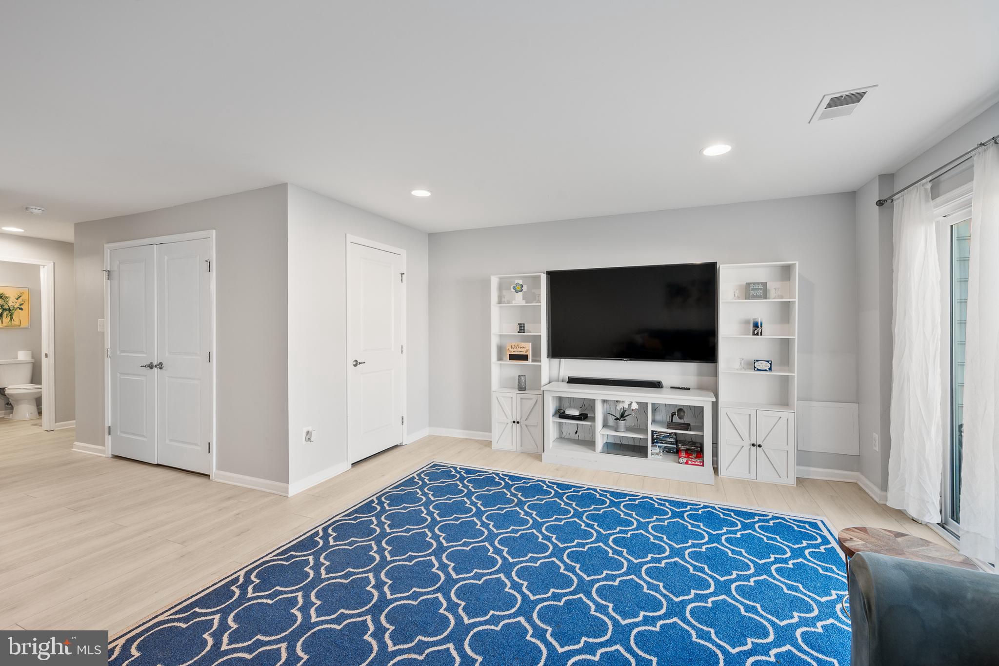 POTOMAC STATION - Residential