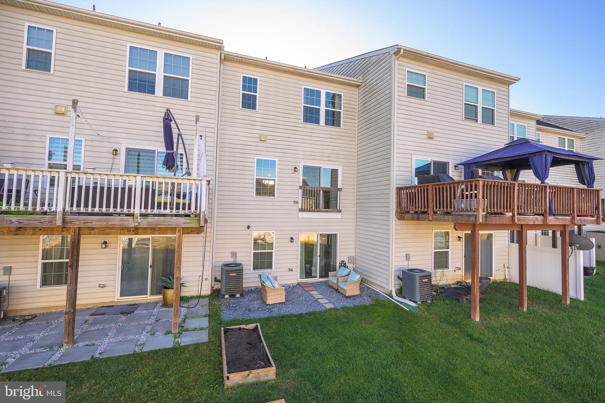 POTOMAC STATION - Residential