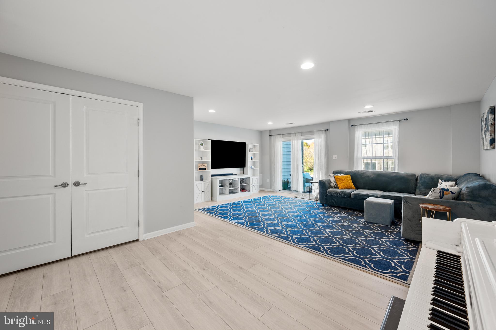 POTOMAC STATION - Residential