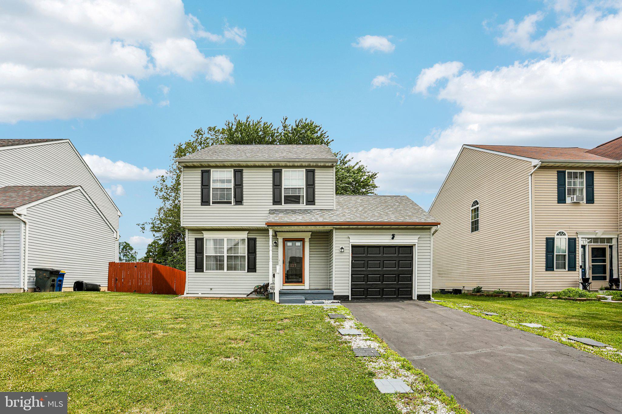 Photo 1 of 20 — 127 N KATRIN CIRCLE, NEW CASTLE, DE 19720