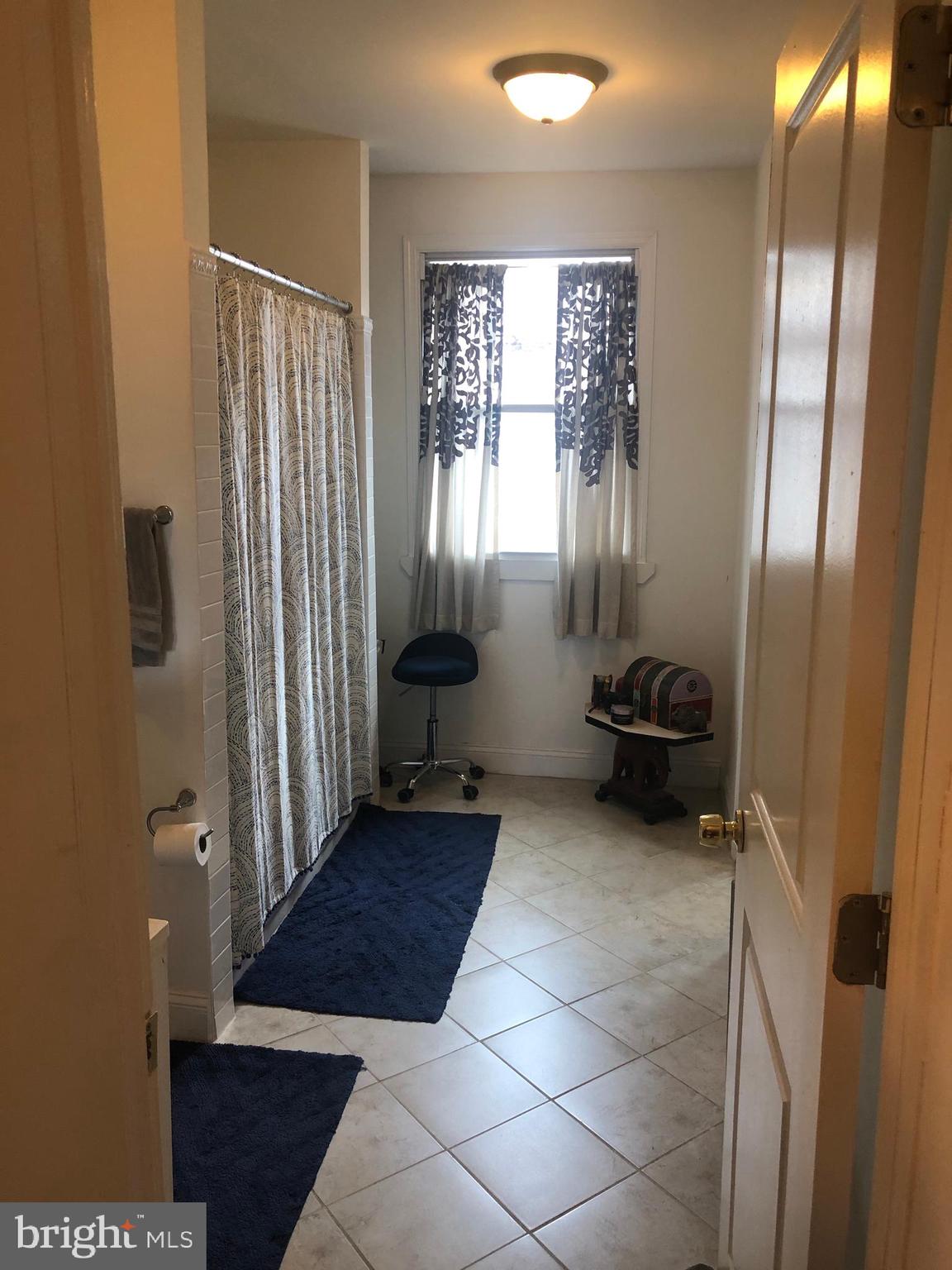 GRADUATE HOSPITAL - Residential Lease