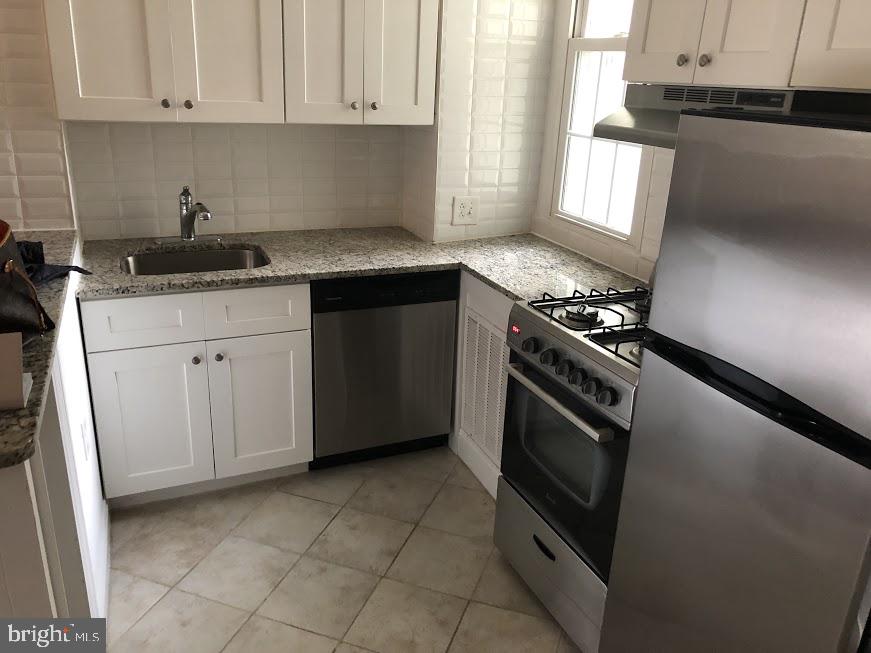 GRADUATE HOSPITAL - Residential Lease