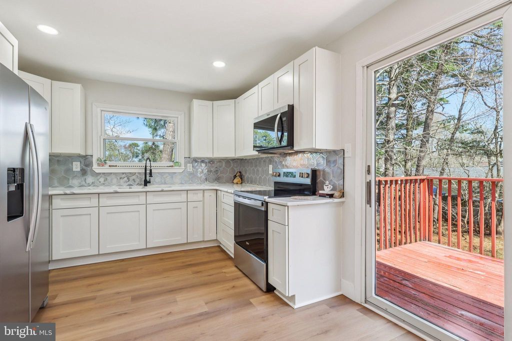 Photo of 317 Cayuga Trail, BROWNS MILLS, NJ 08015 (MLS # NJBL2107376)