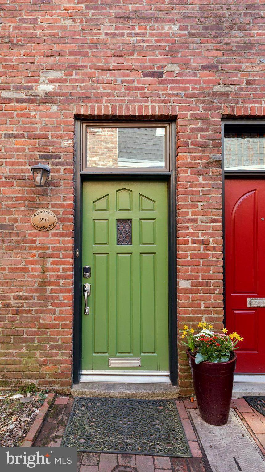 WASHINGTON SQ WEST - Residential