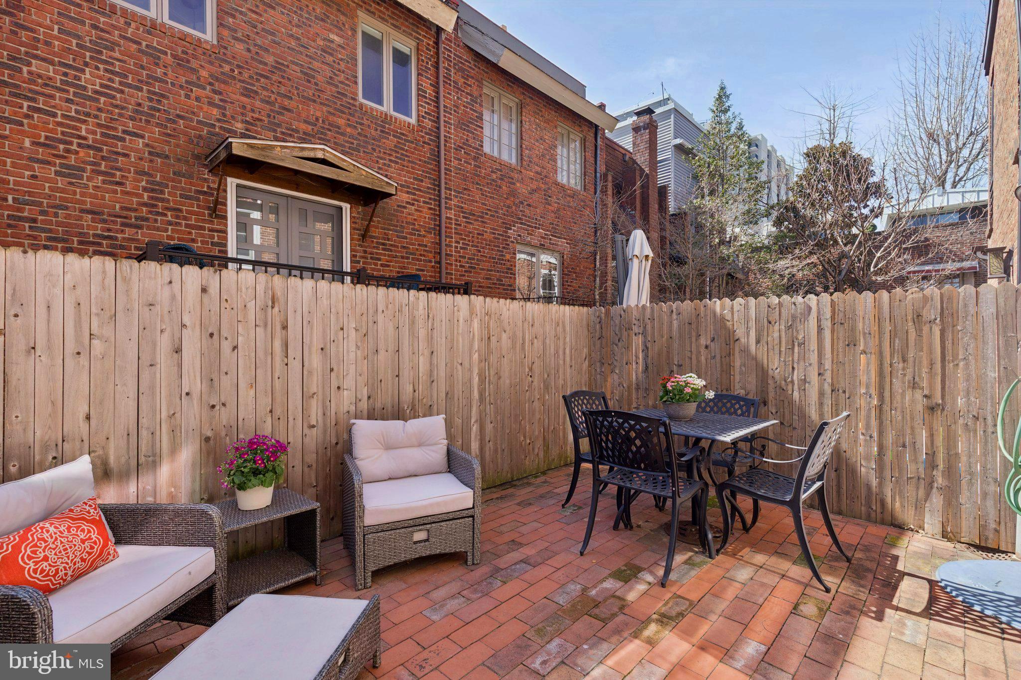 WASHINGTON SQ WEST - Residential