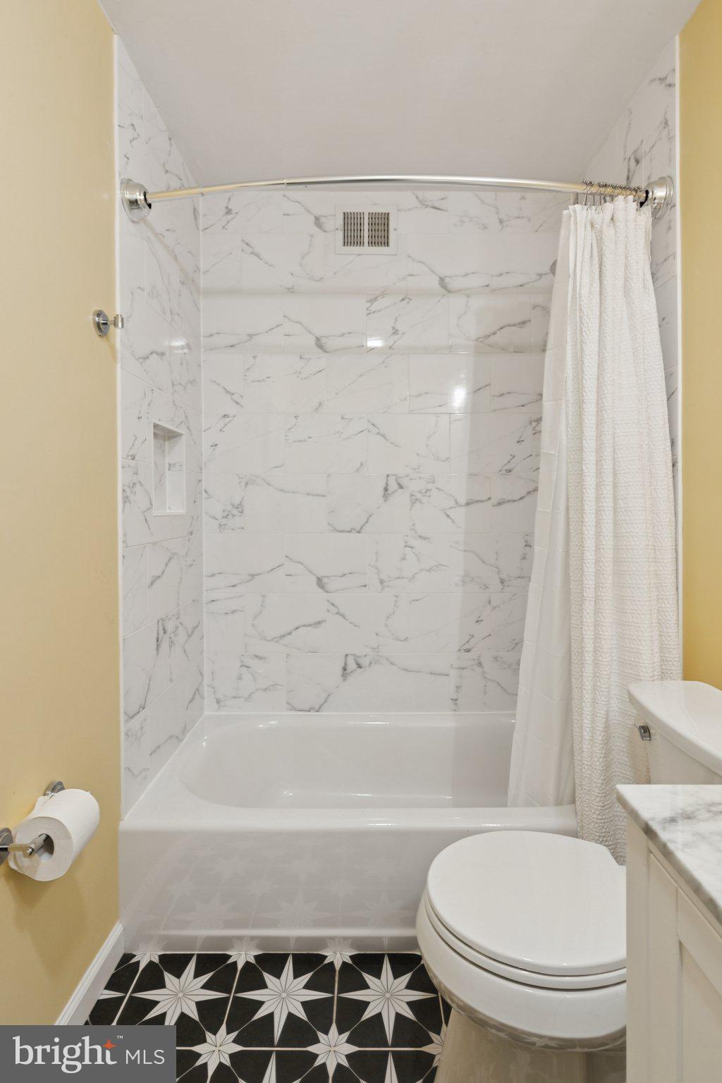 WASHINGTON SQ WEST - Residential