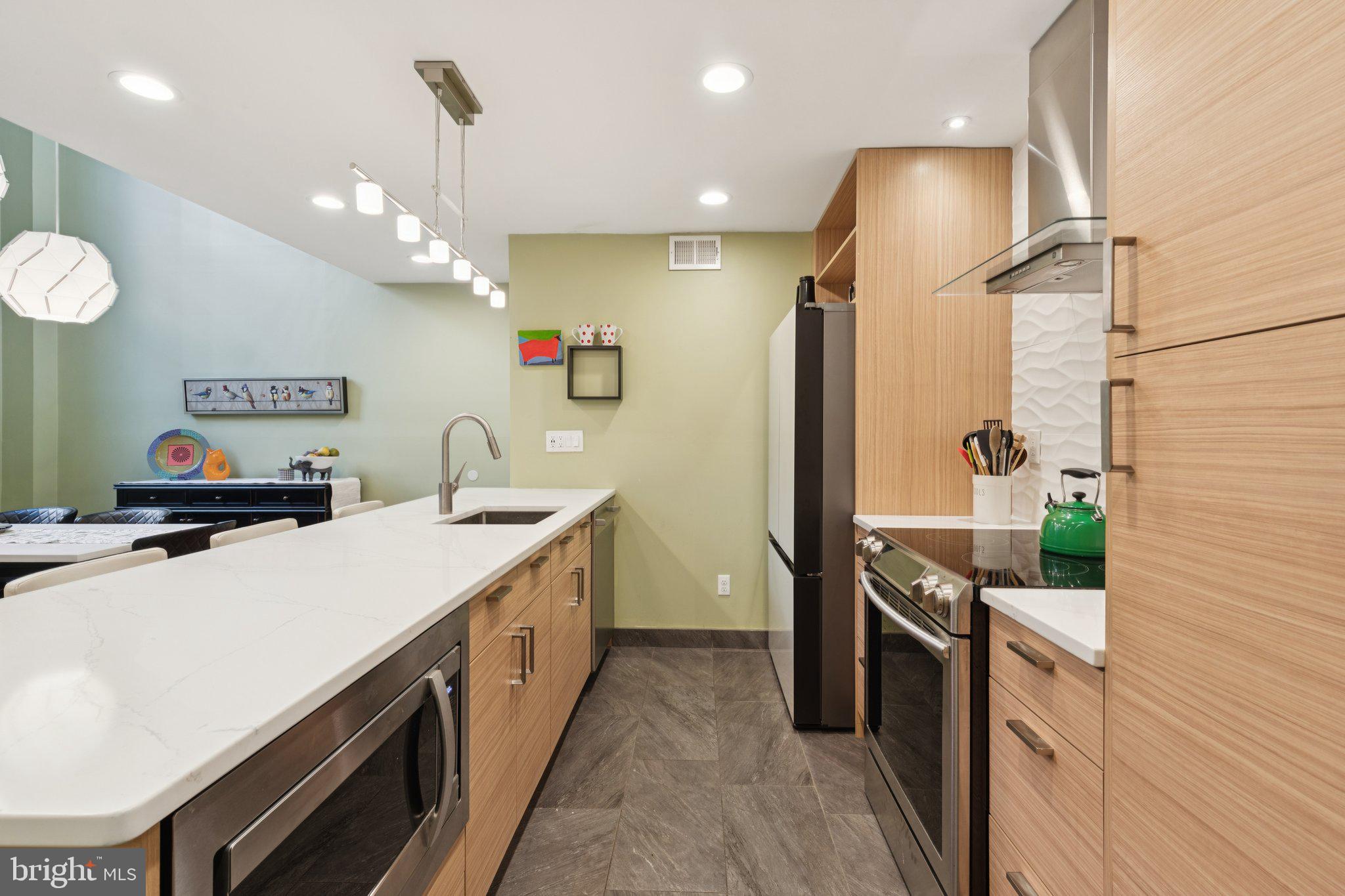 WASHINGTON SQ WEST - Residential