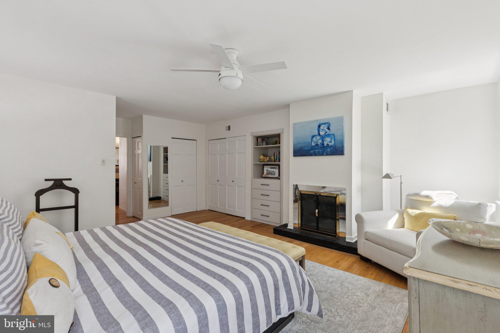 WASHINGTON SQ WEST - Residential