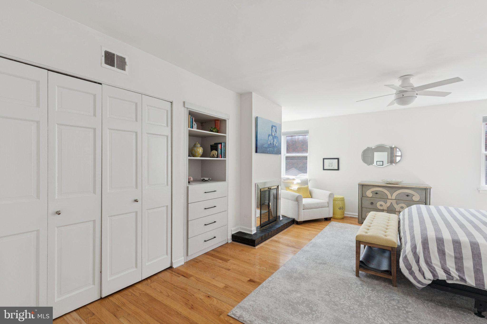 WASHINGTON SQ WEST - Residential