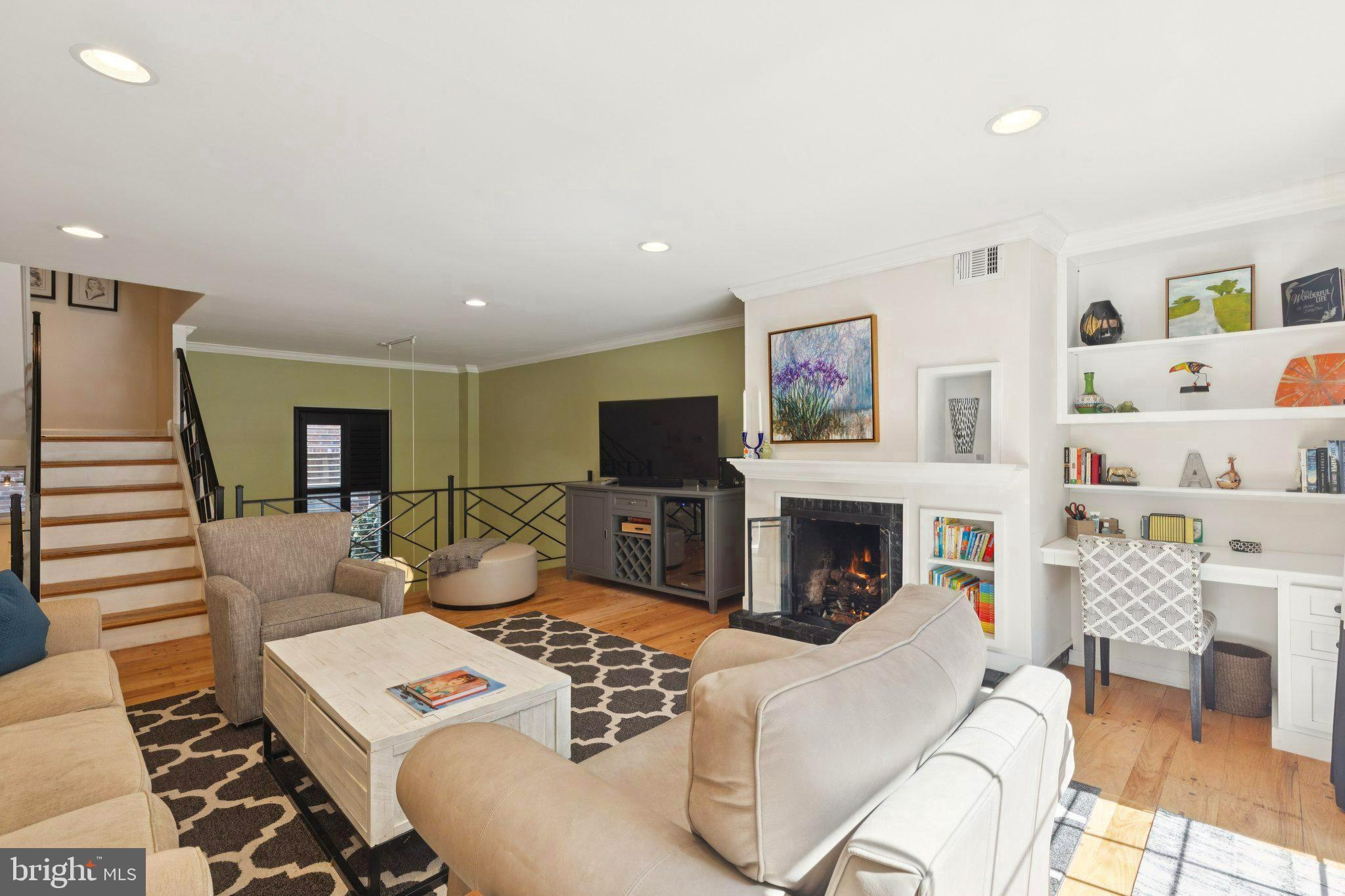 WASHINGTON SQ WEST - Residential