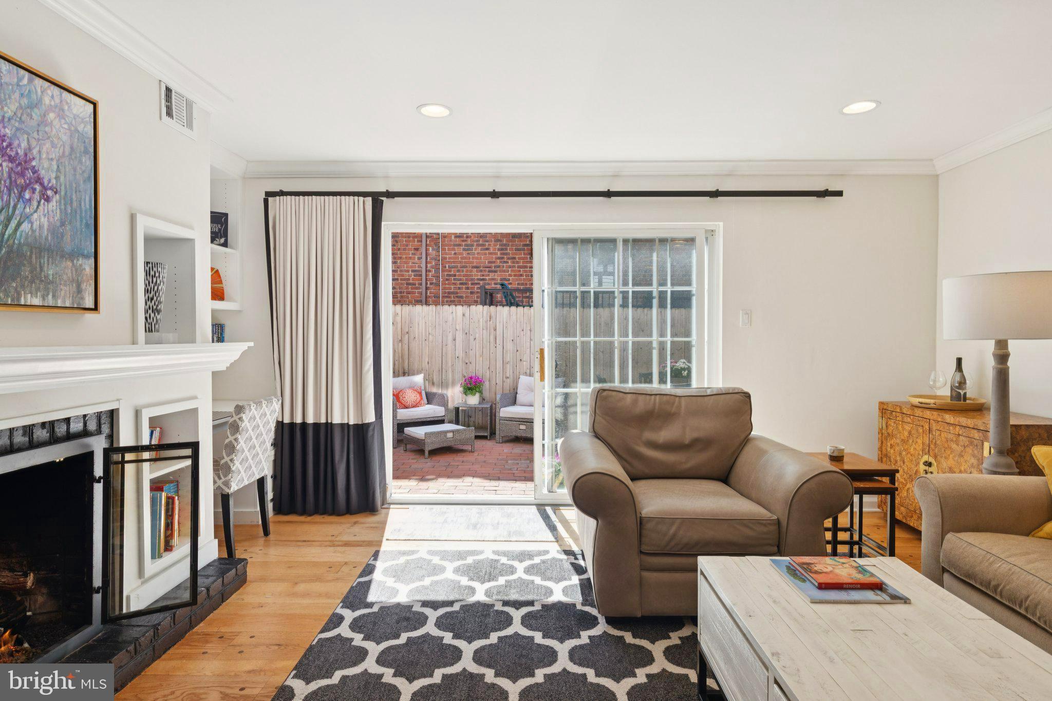 WASHINGTON SQ WEST - Residential