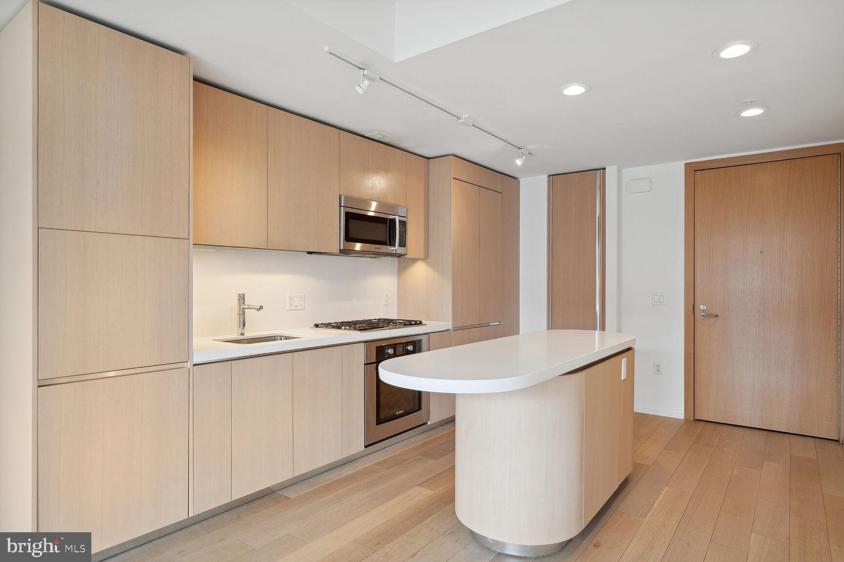 925 H STREET NW 1003
