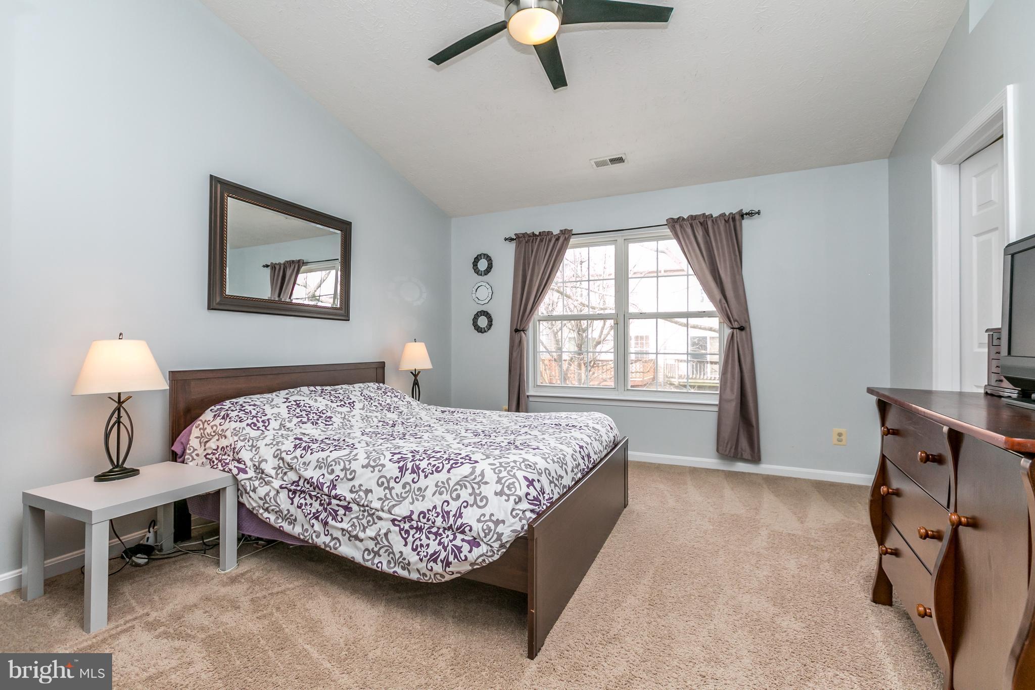 OAKHURST - Residential