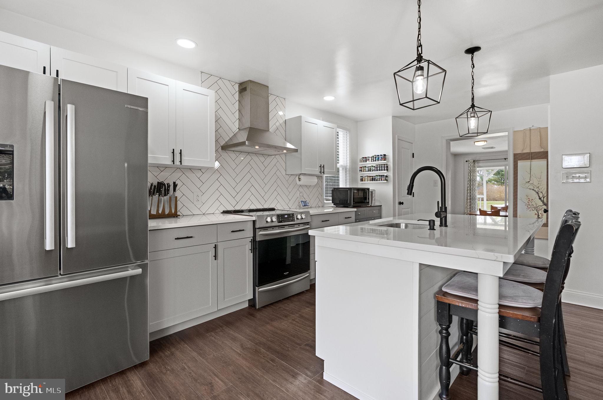 PENNSBURG - Residential