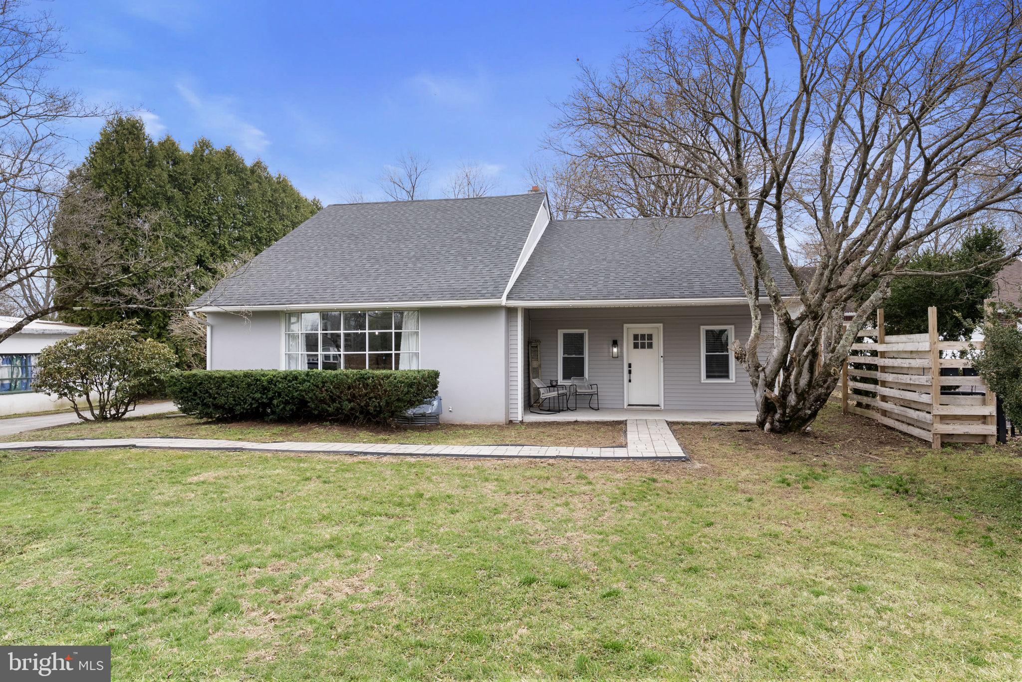 PENNSBURG - Residential