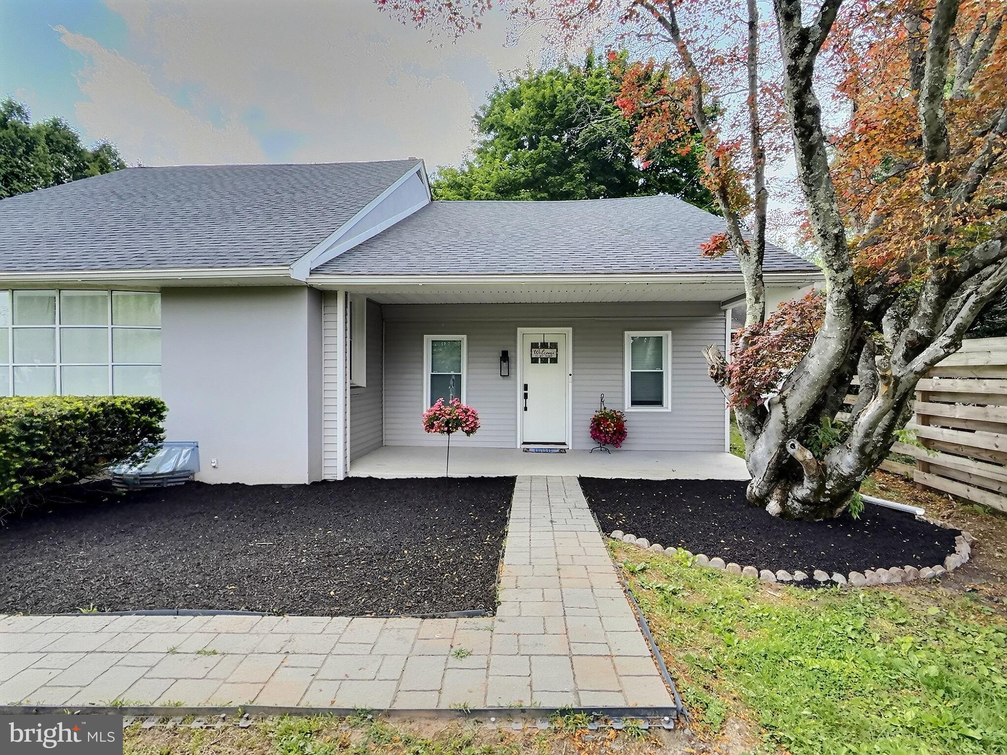 PENNSBURG - Residential