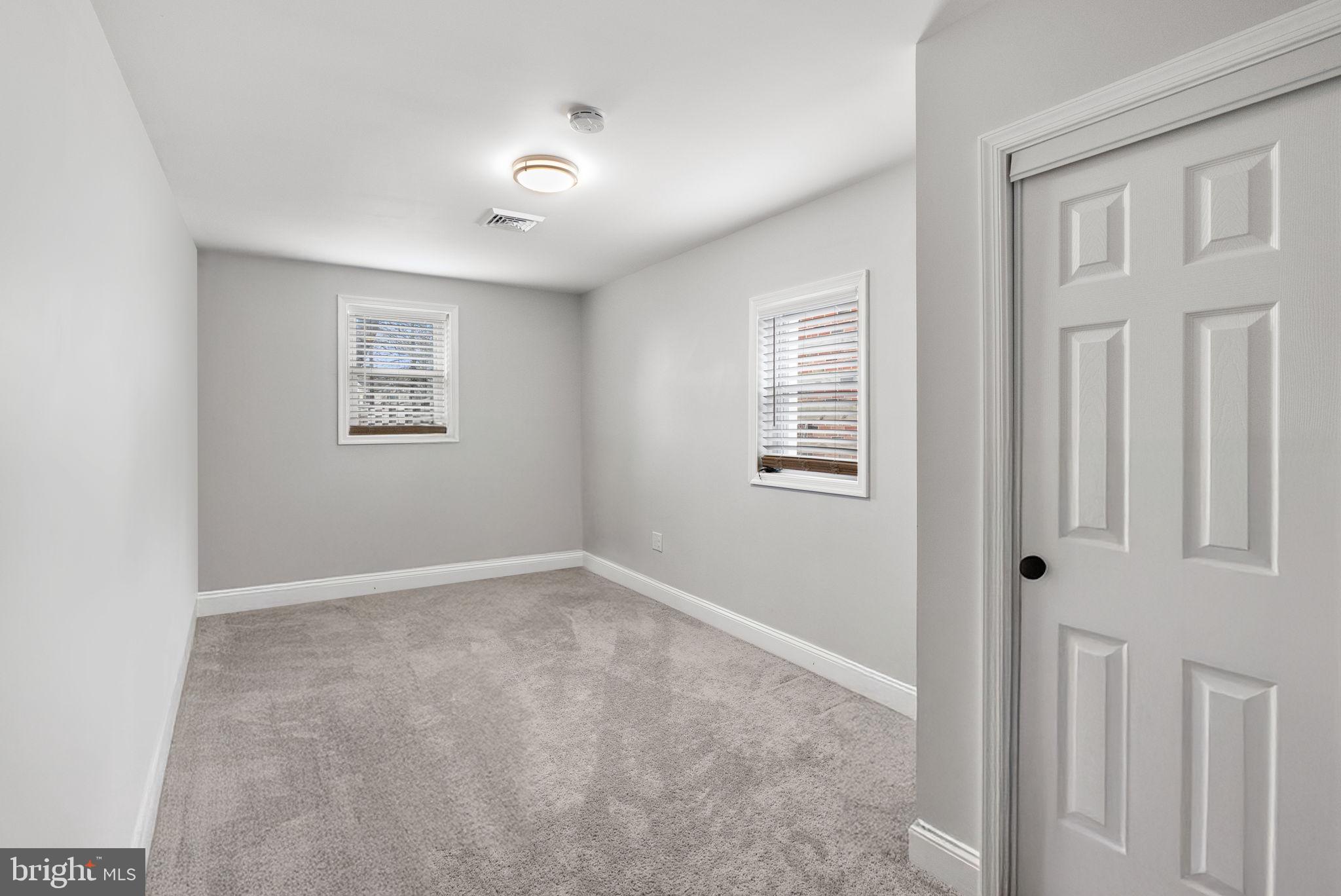 PENNSBURG - Residential