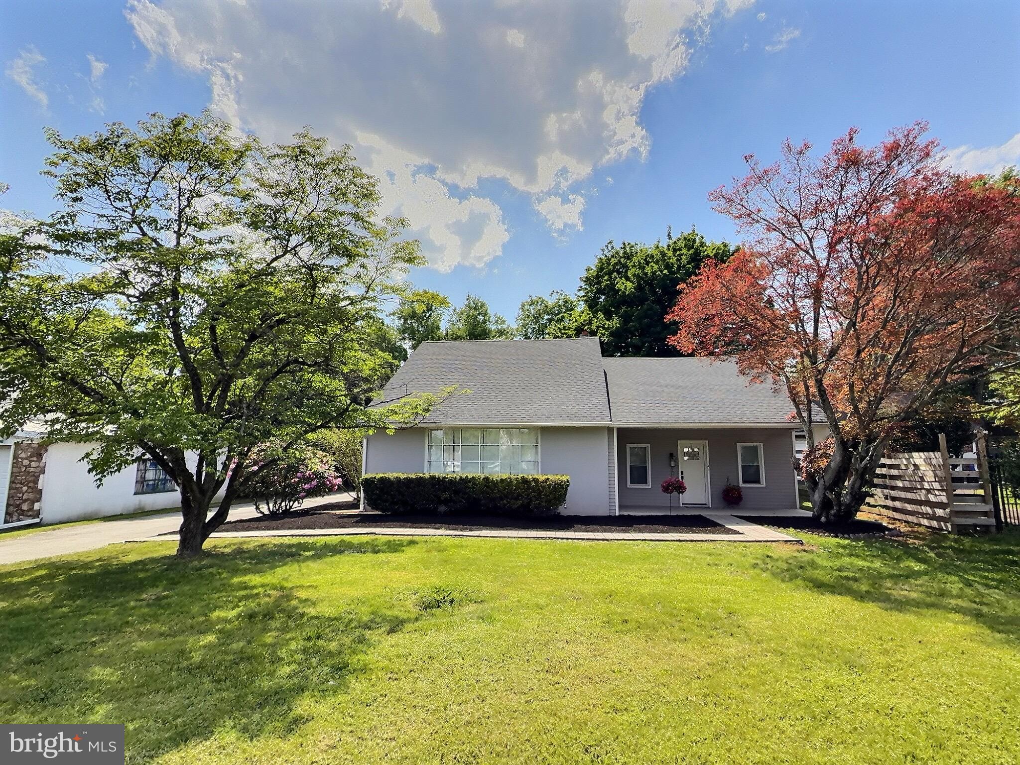 PENNSBURG - Residential