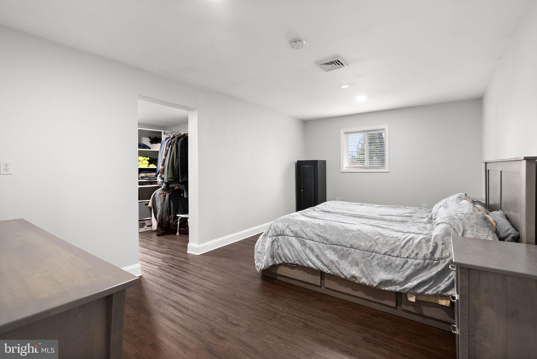 PENNSBURG - Residential