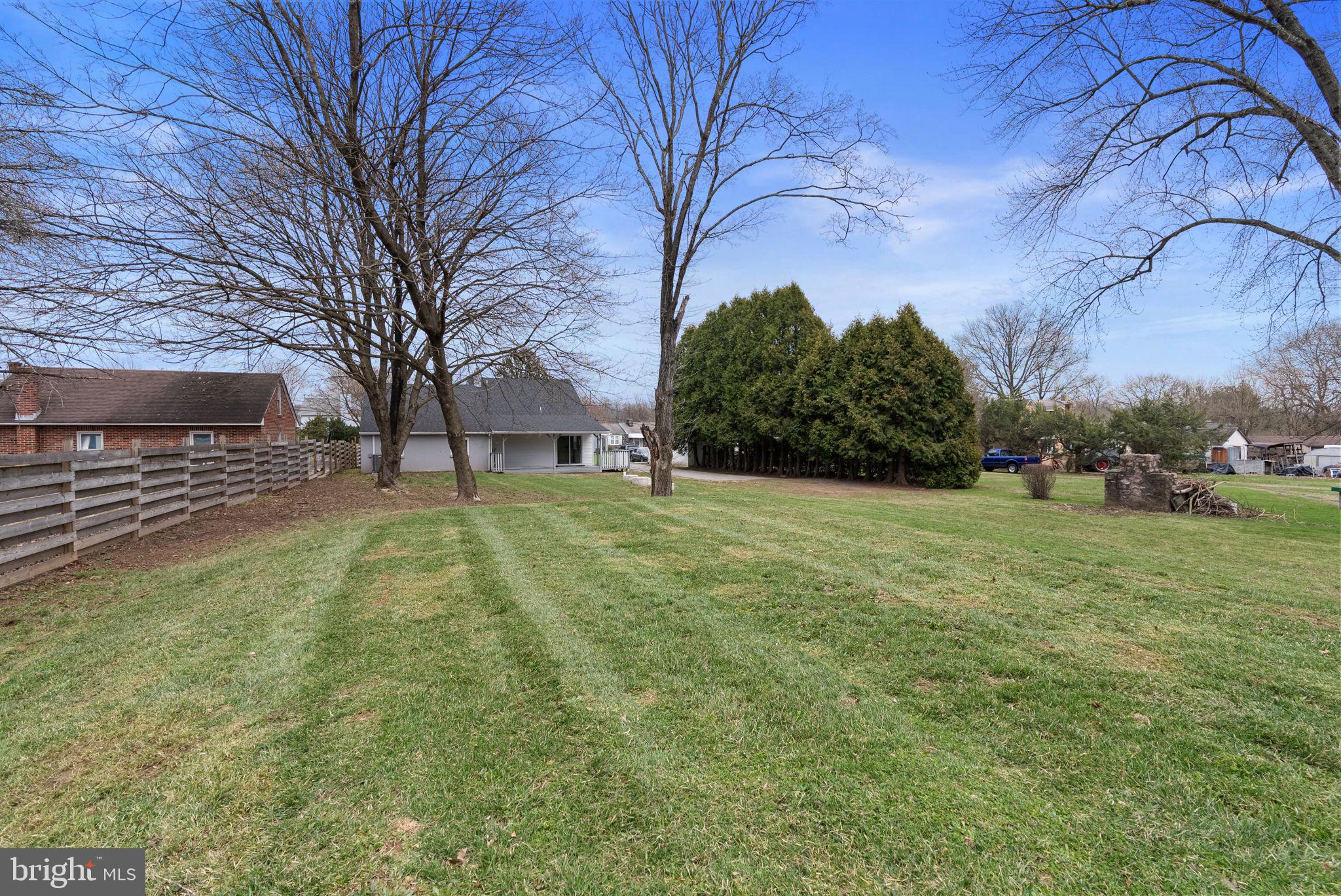 PENNSBURG - Residential