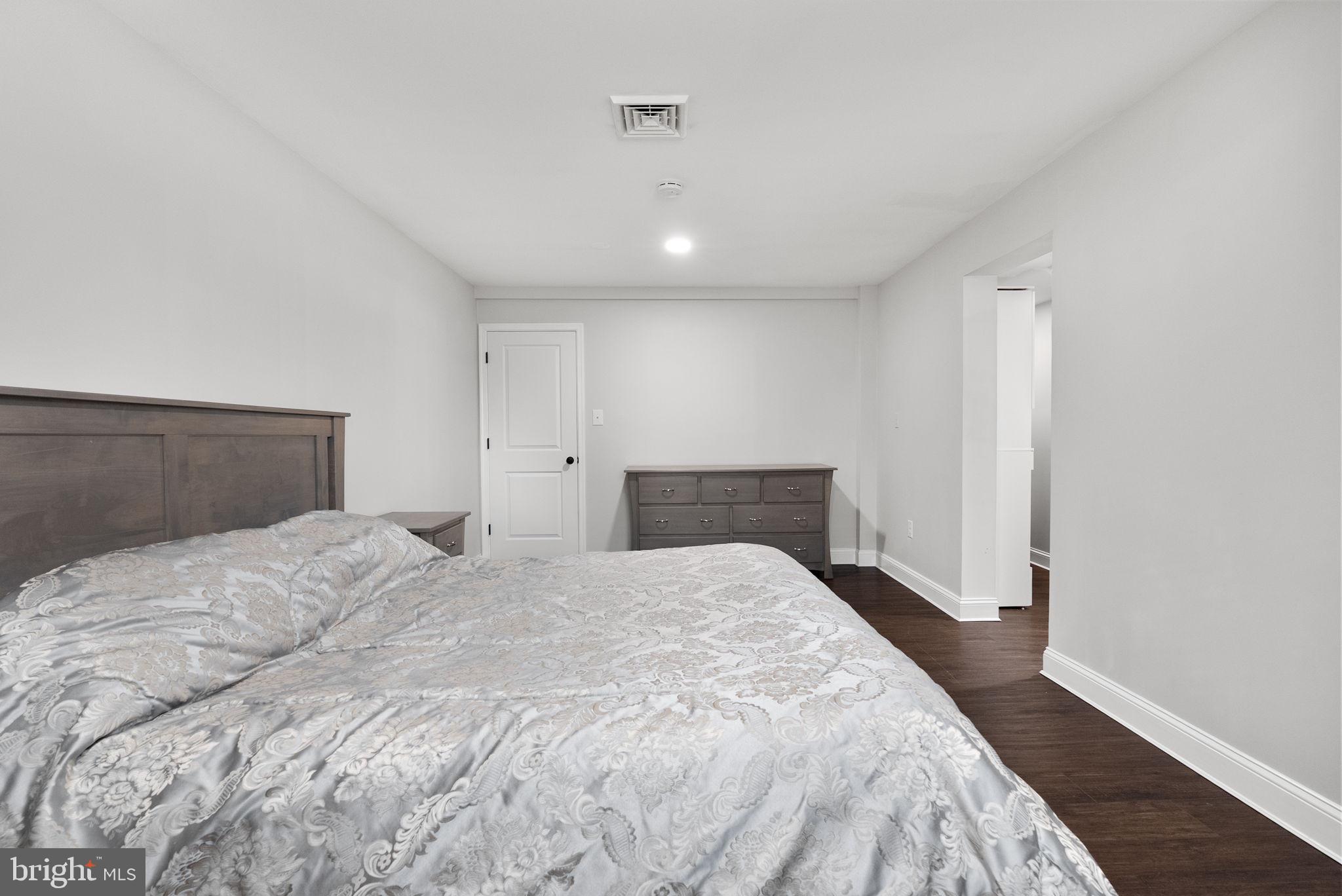 PENNSBURG - Residential