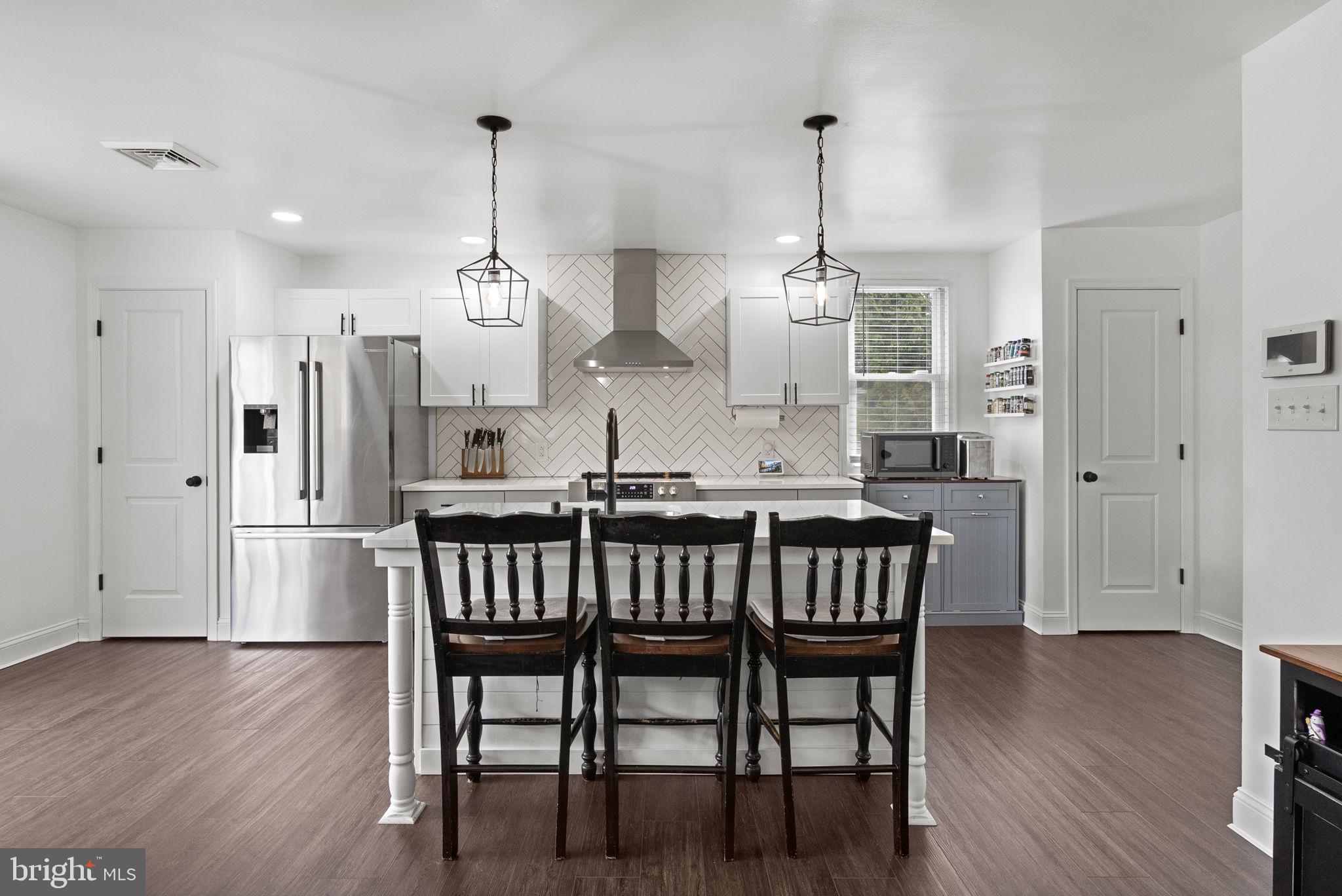 PENNSBURG - Residential