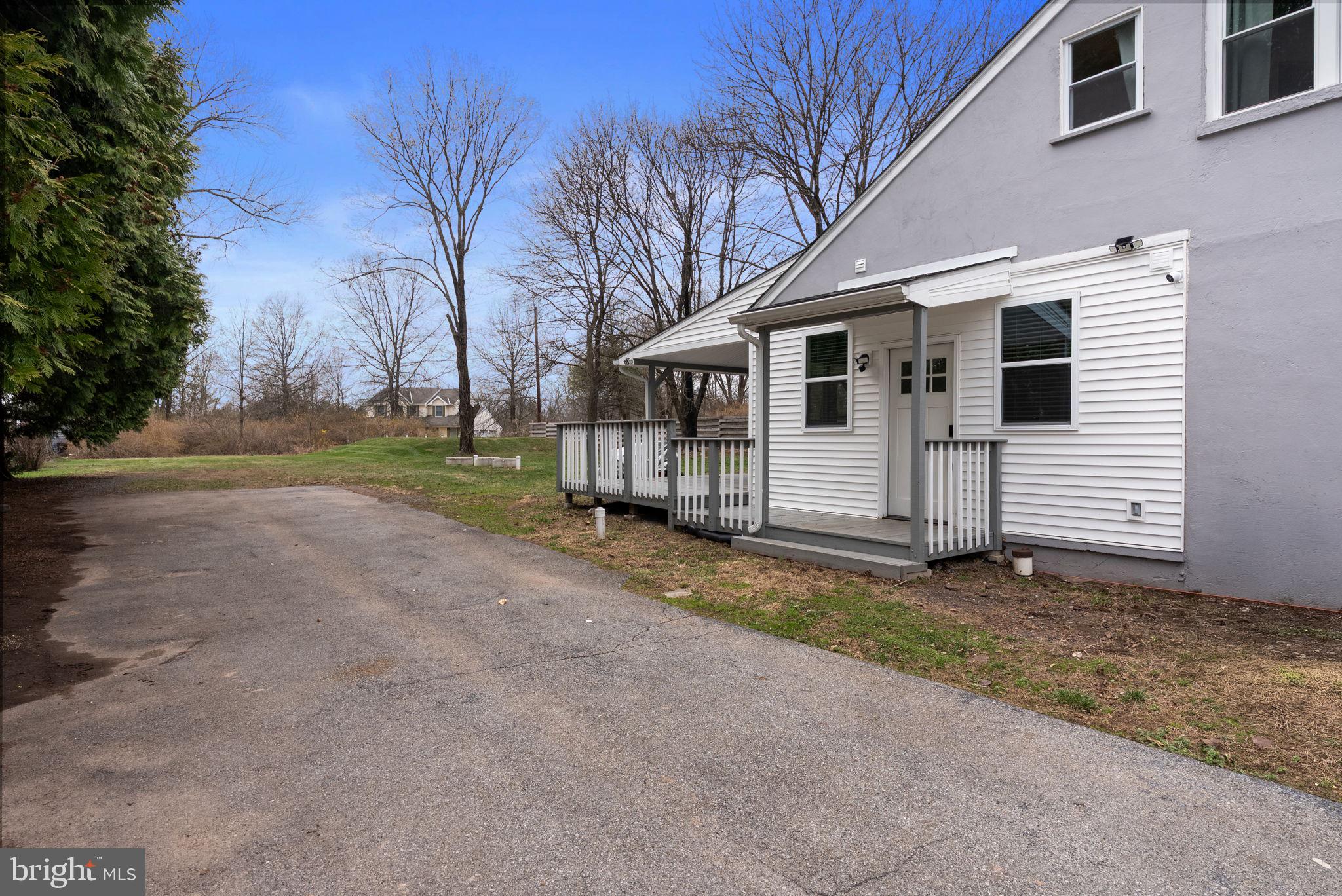 PENNSBURG - Residential