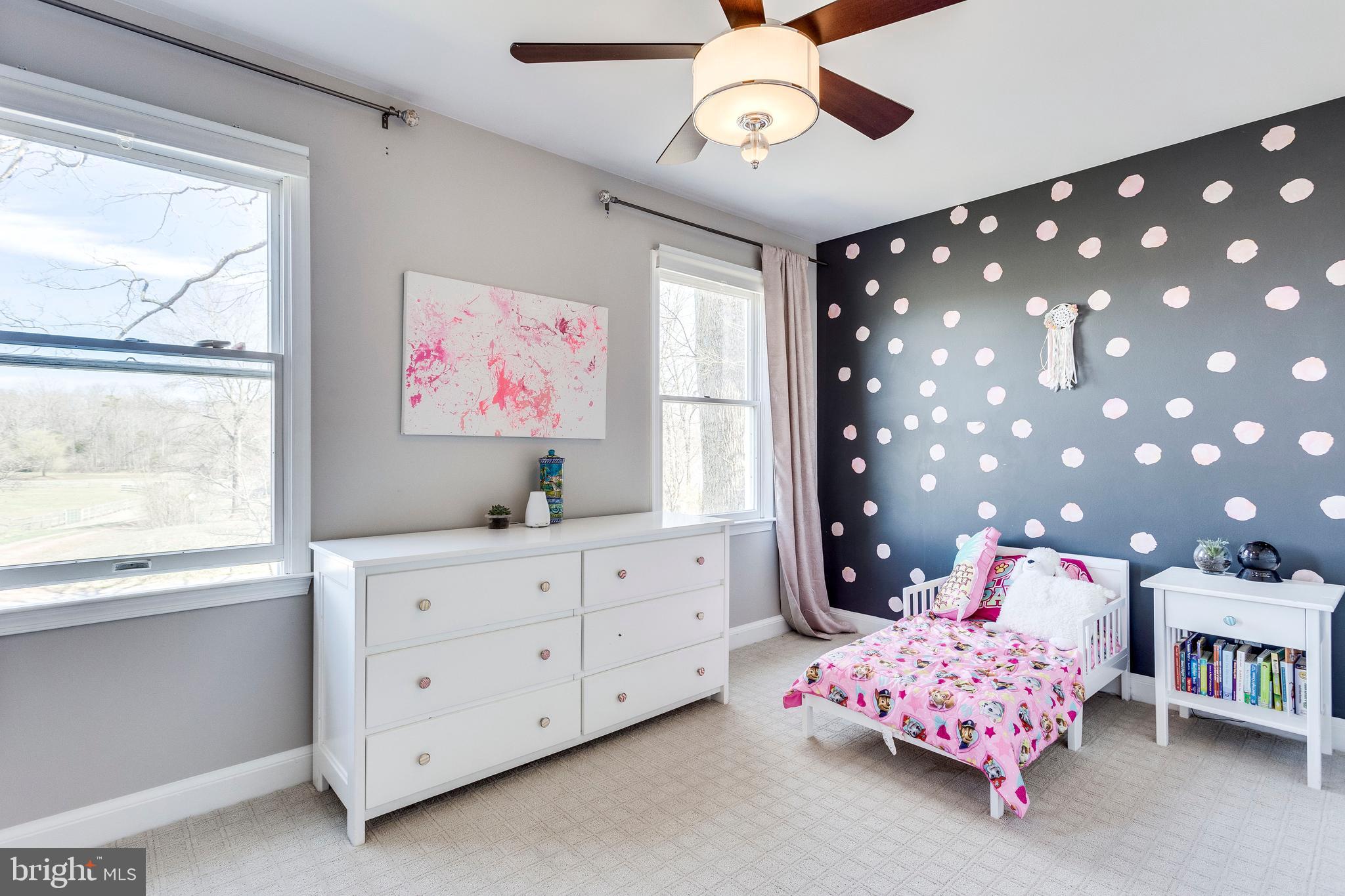 ENGLISH MEADOWS - Residential