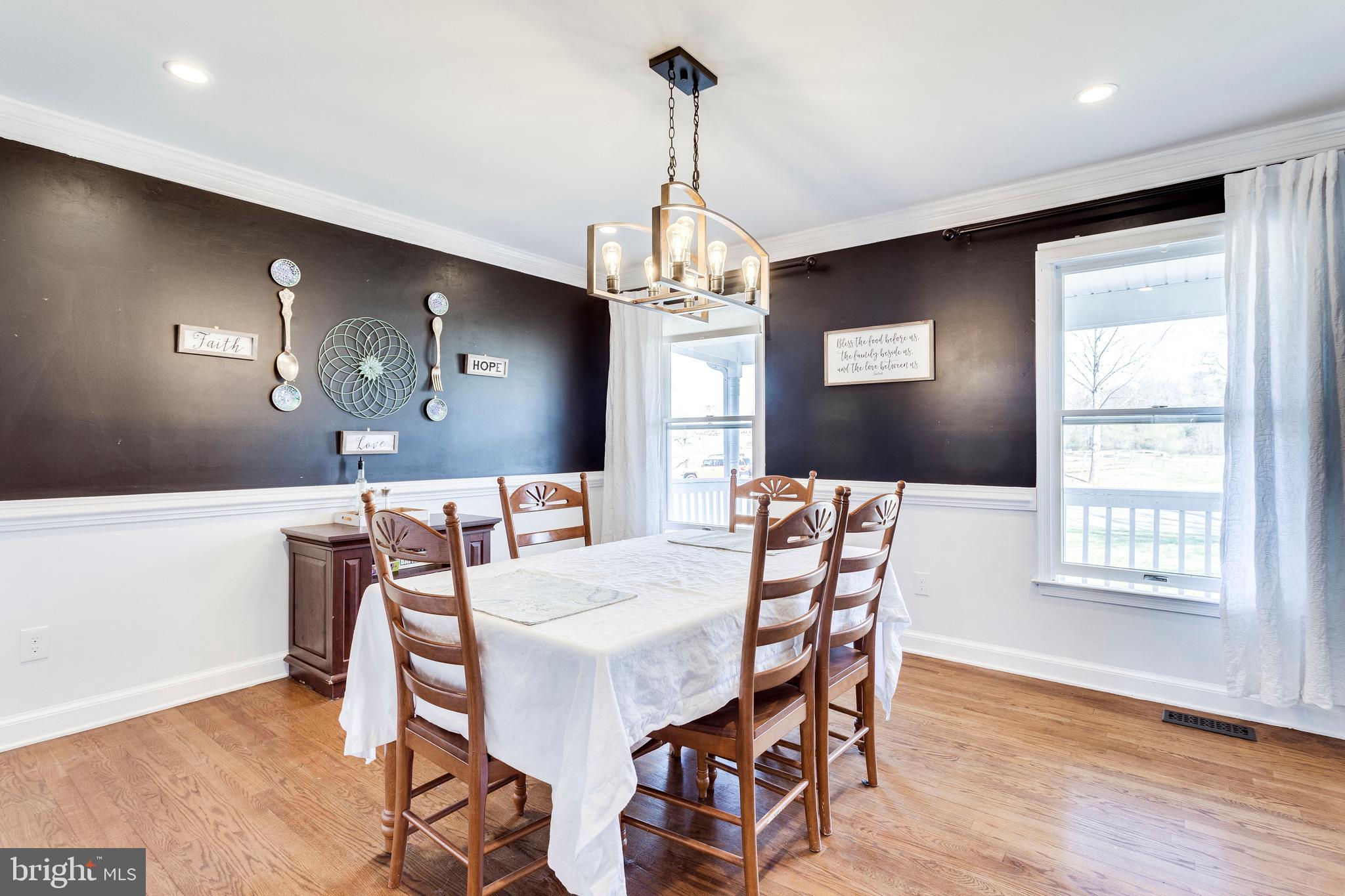 ENGLISH MEADOWS - Residential