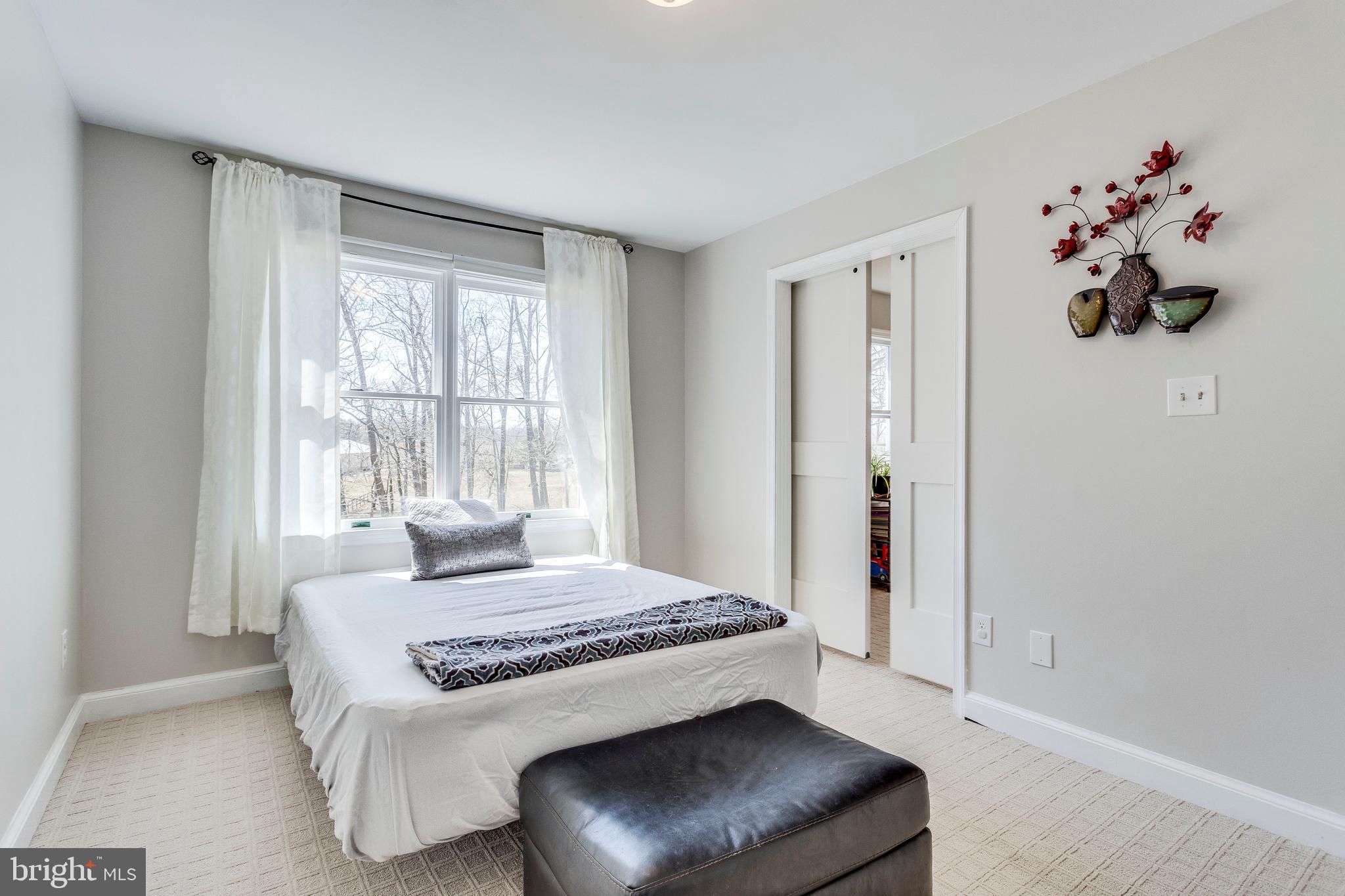 ENGLISH MEADOWS - Residential