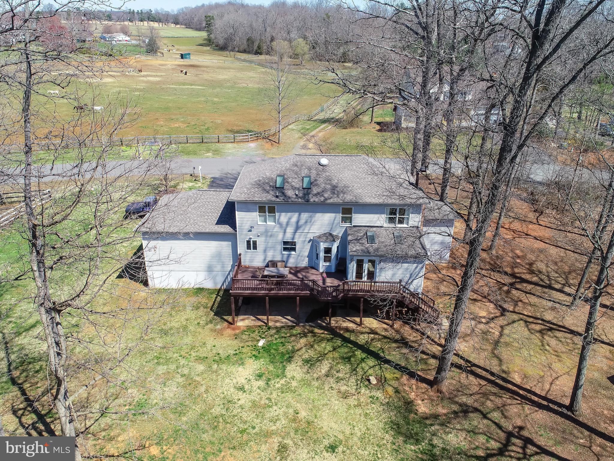 ENGLISH MEADOWS - Residential