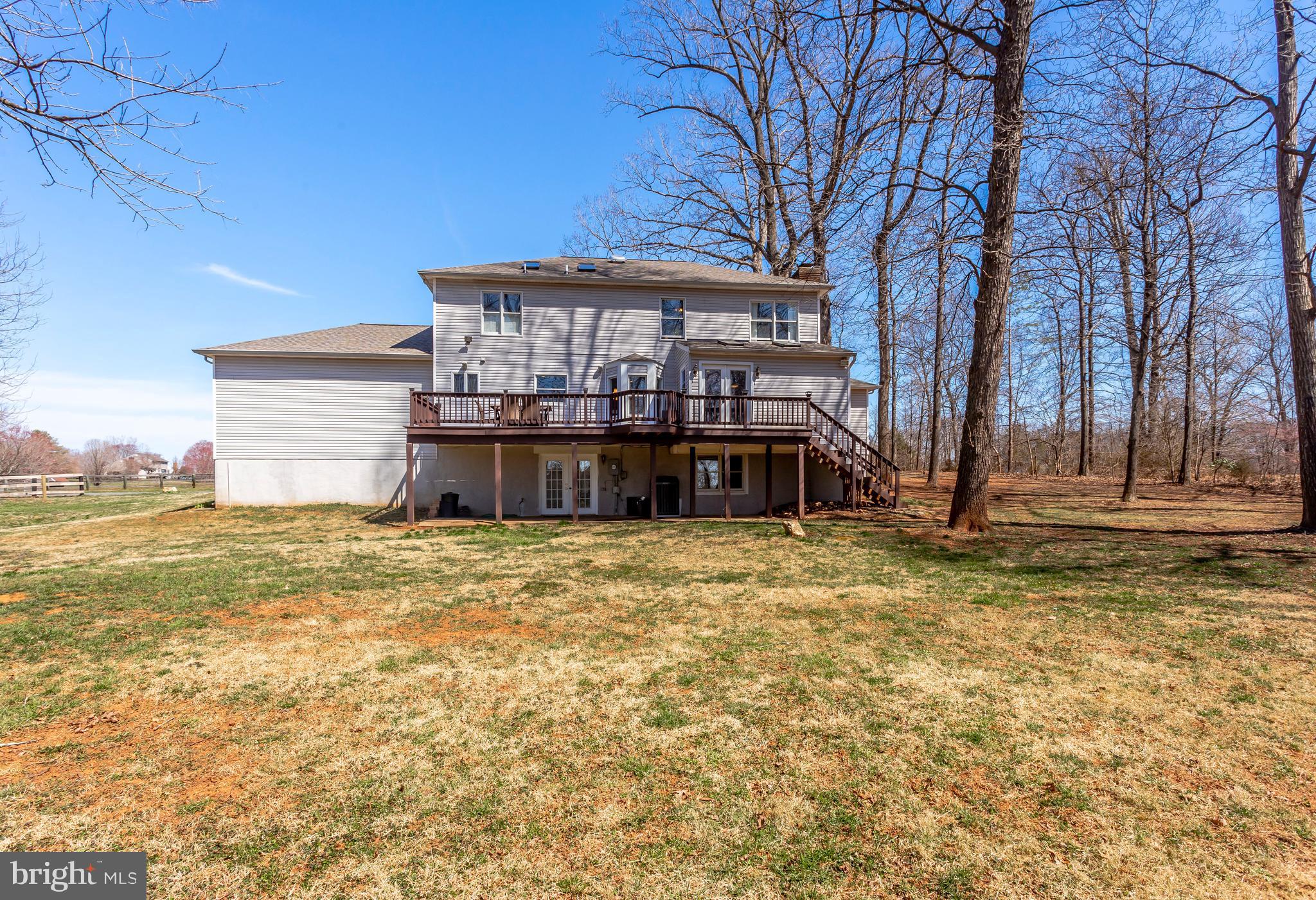 ENGLISH MEADOWS - Residential