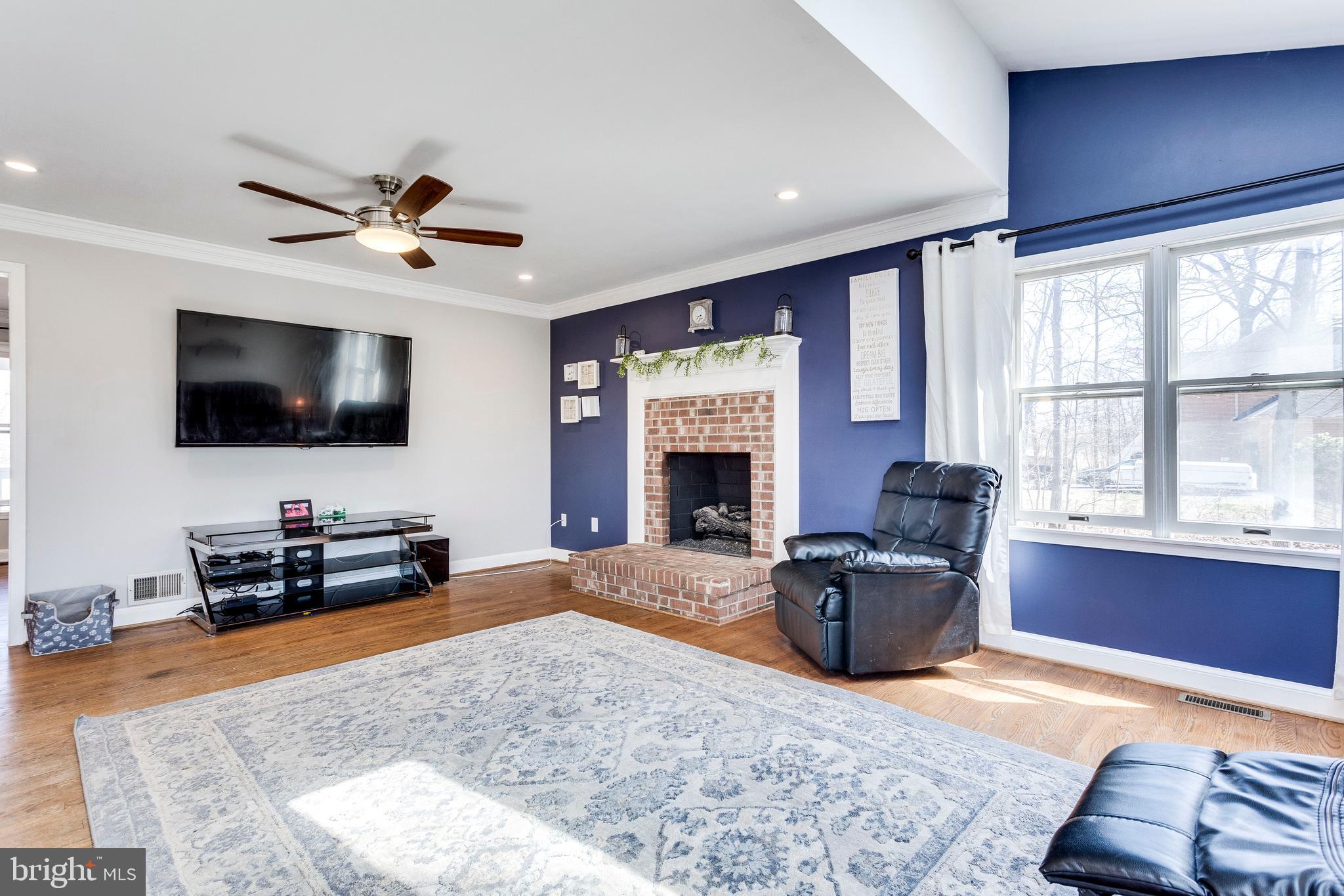 ENGLISH MEADOWS - Residential