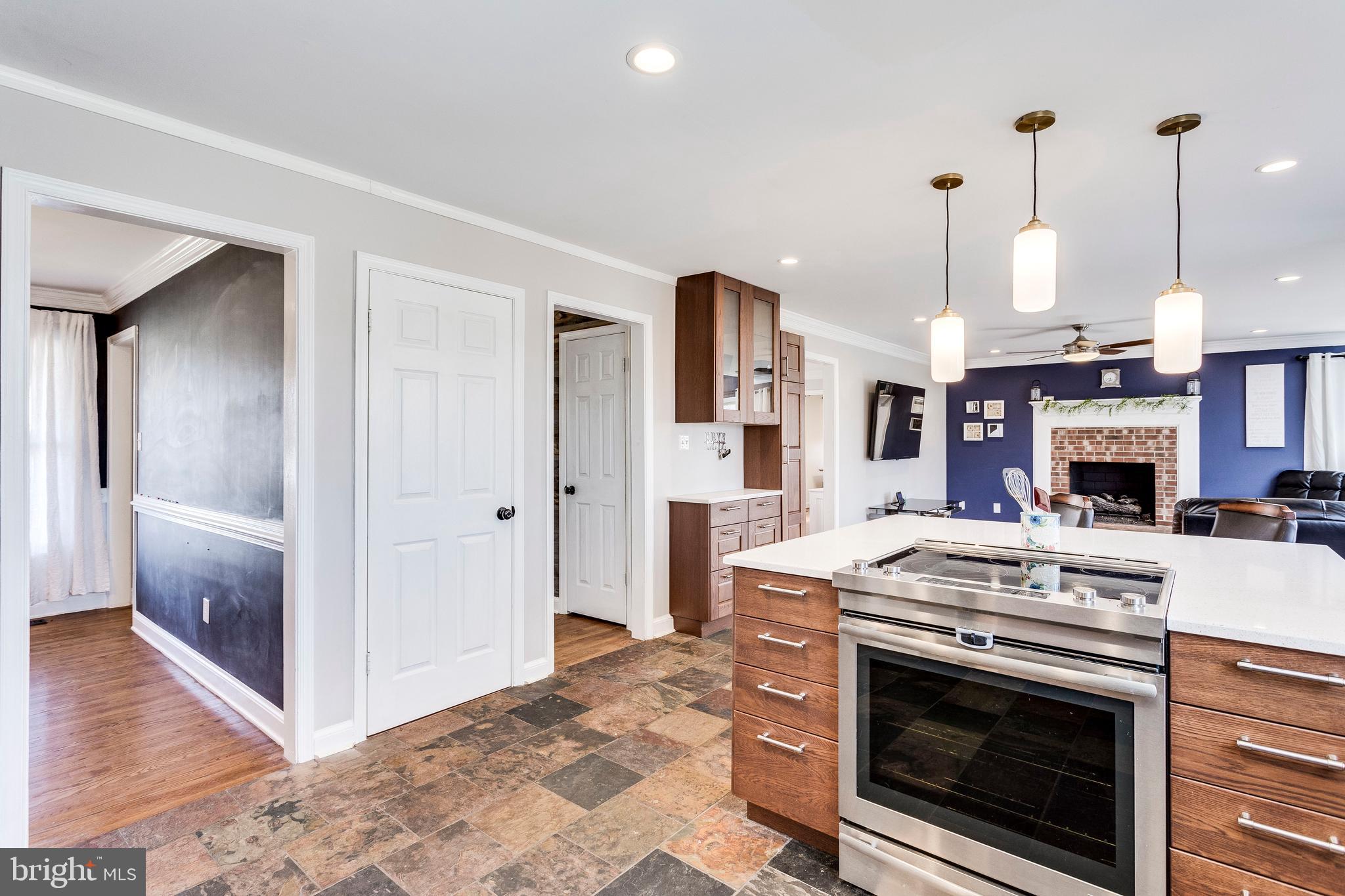 ENGLISH MEADOWS - Residential