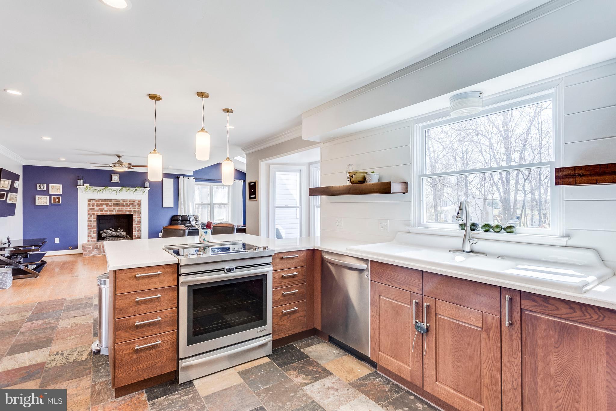 ENGLISH MEADOWS - Residential