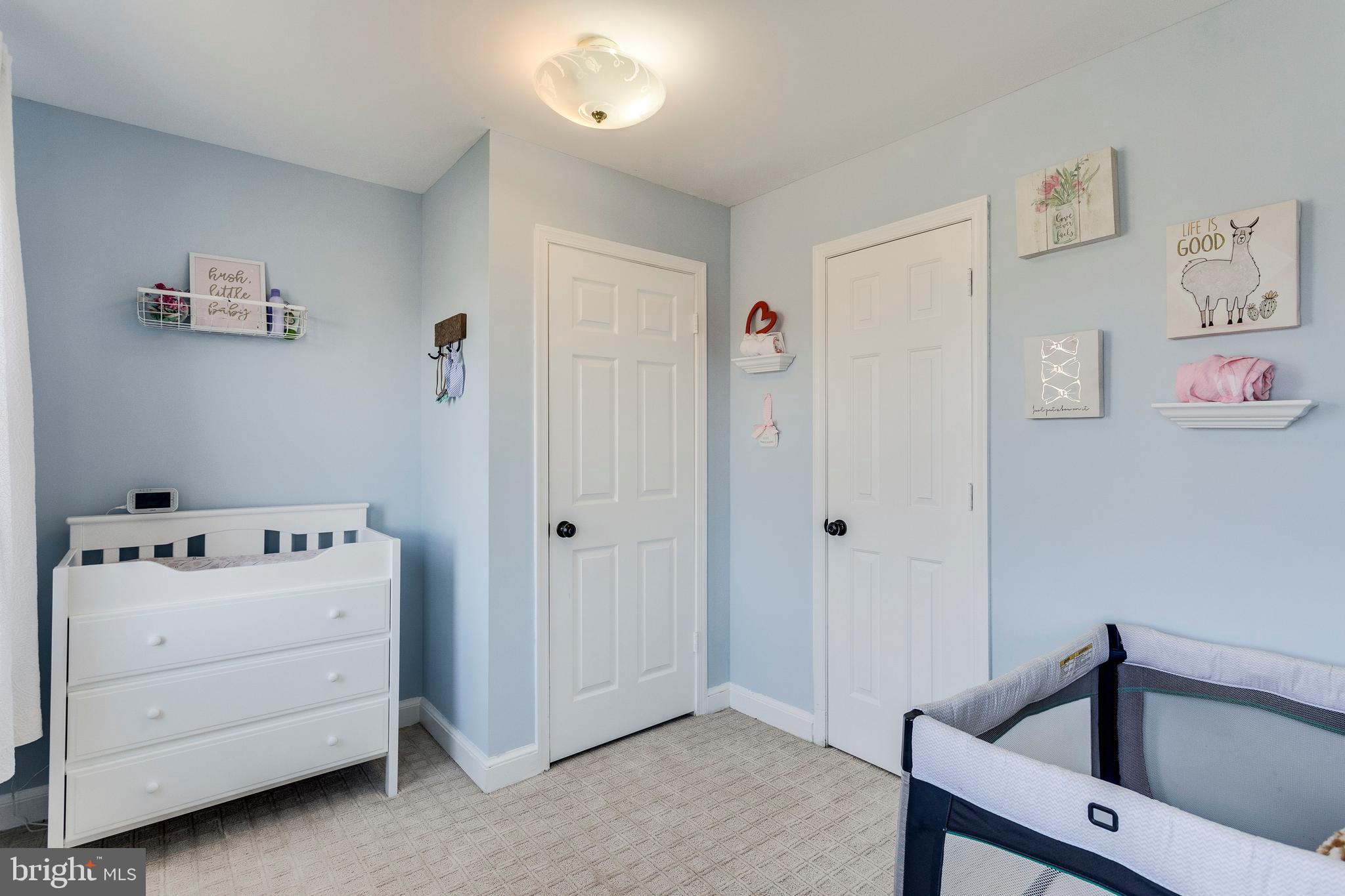 ENGLISH MEADOWS - Residential