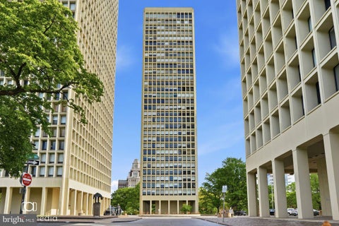 Condo For Sale - 210 Locust Street #7EW<br/> PHILADELPHIA, PA 19106