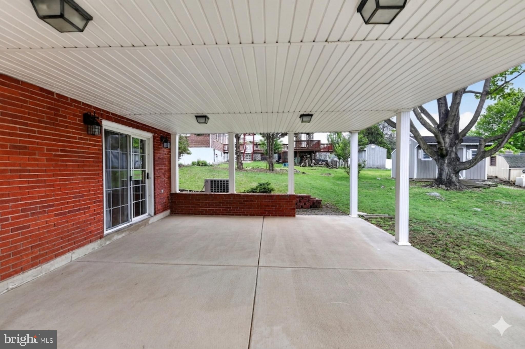 WEST END - Residential