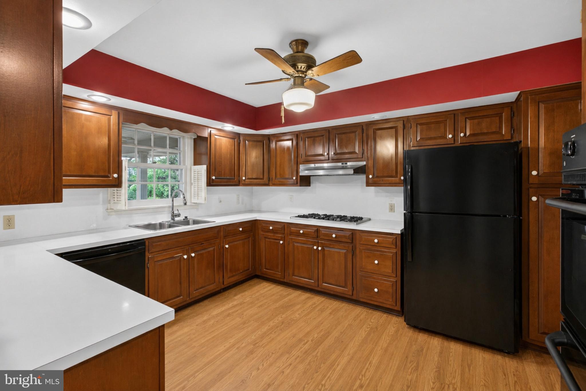 WEST END - Residential