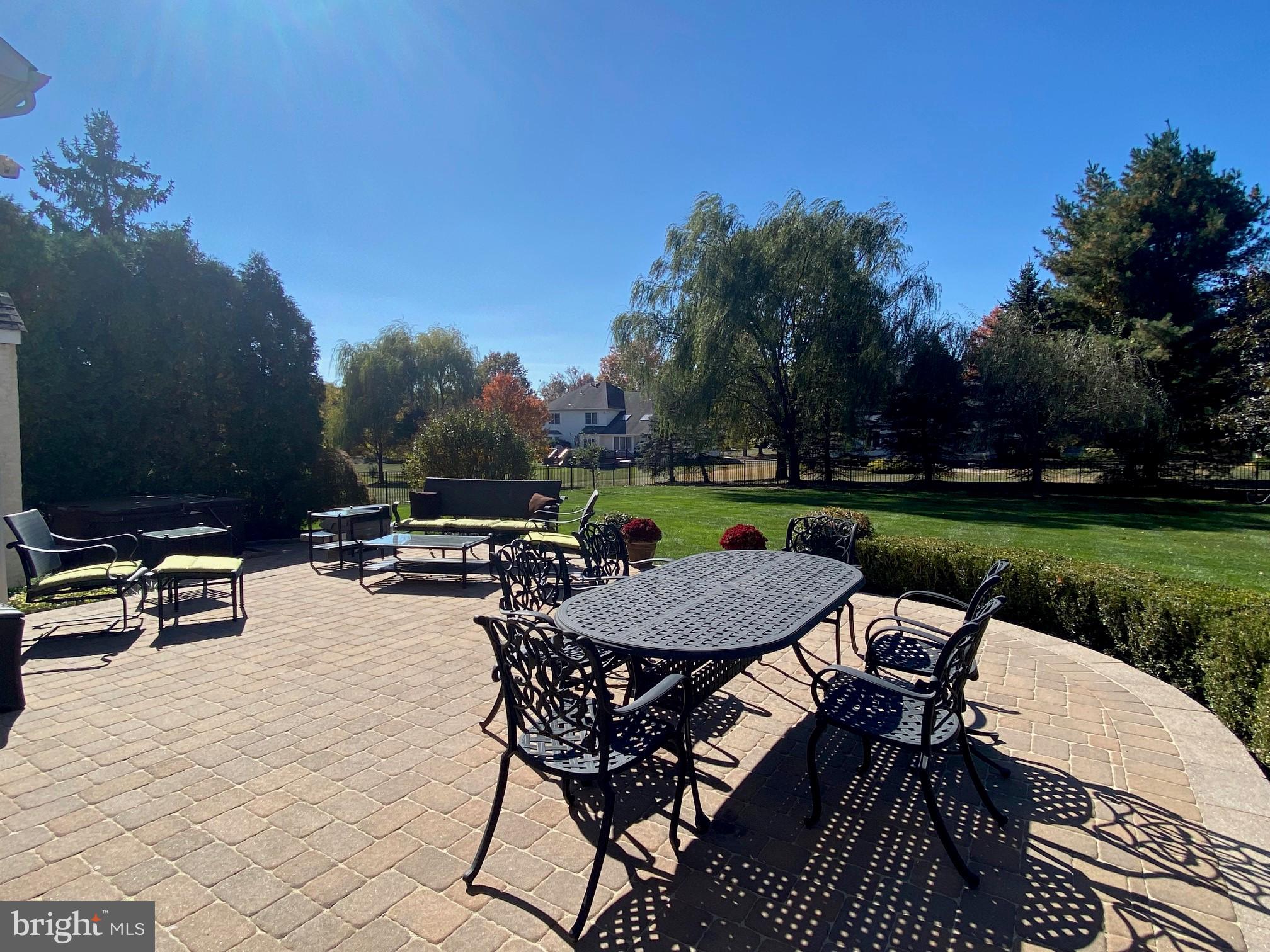 THE HILLS AT NORTH - Residential