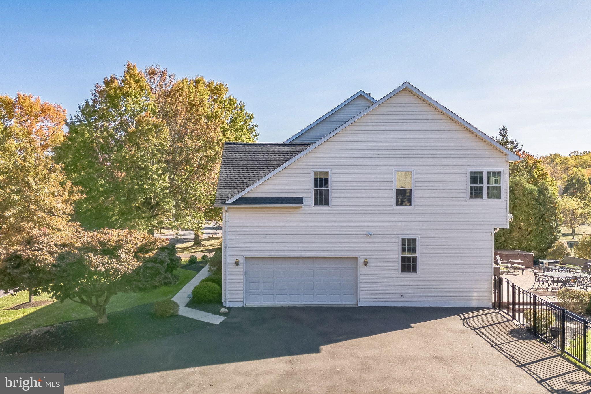 THE HILLS AT NORTH - Residential