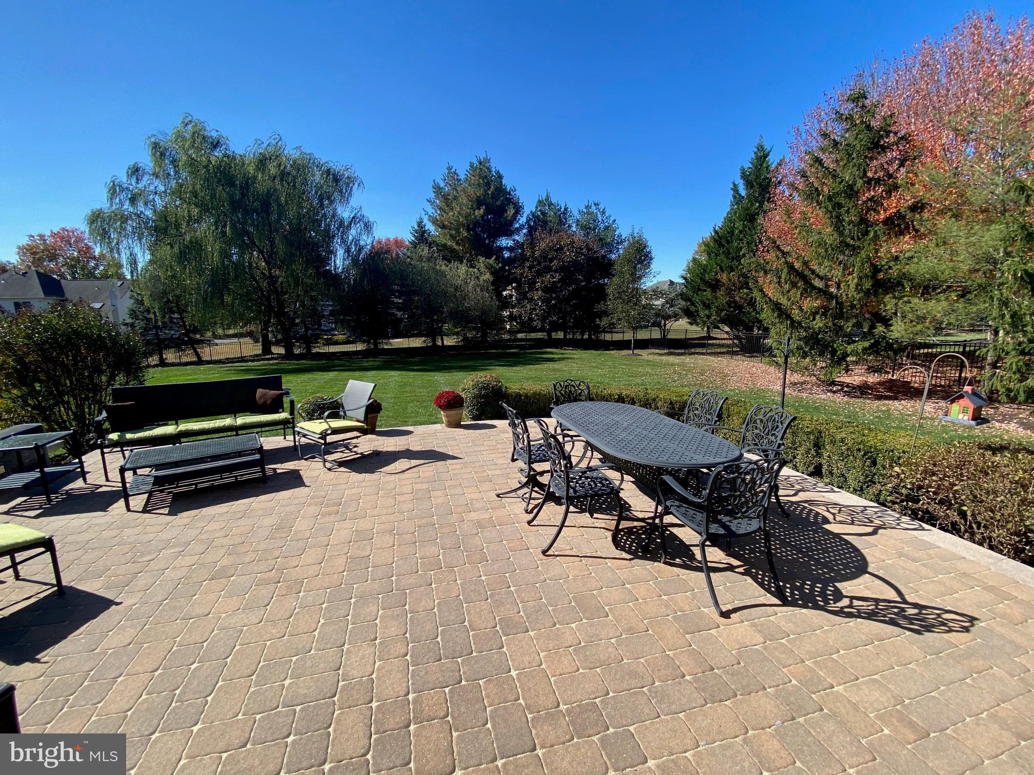 THE HILLS AT NORTH - Residential