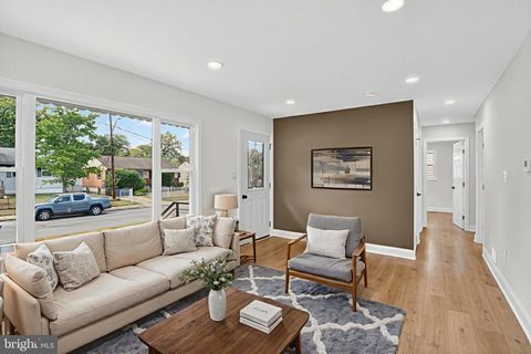 Photo of 2211 Vermont Avenue, LANDOVER, MD 20785 (MLS # MDPG2190172)