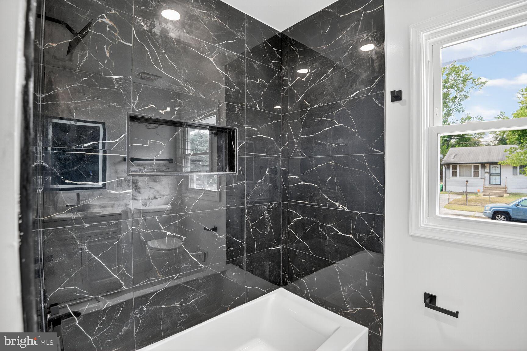 COLUMBIA PARK - Residential