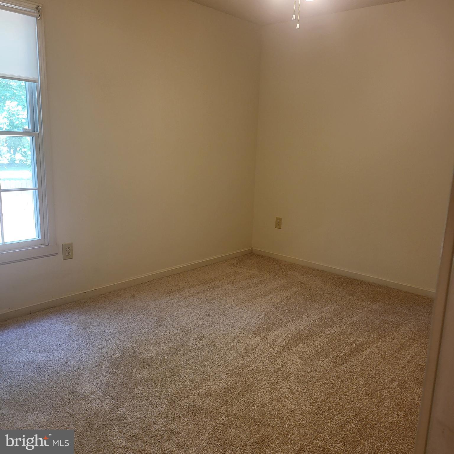 HILL STREET ESTATES - Residential Lease