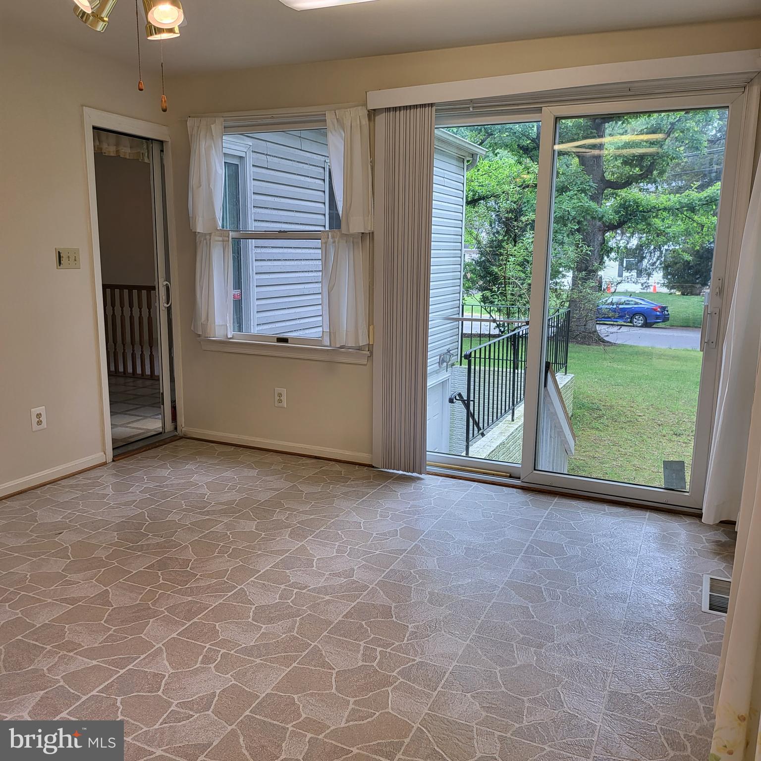 HILL STREET ESTATES - Residential Lease