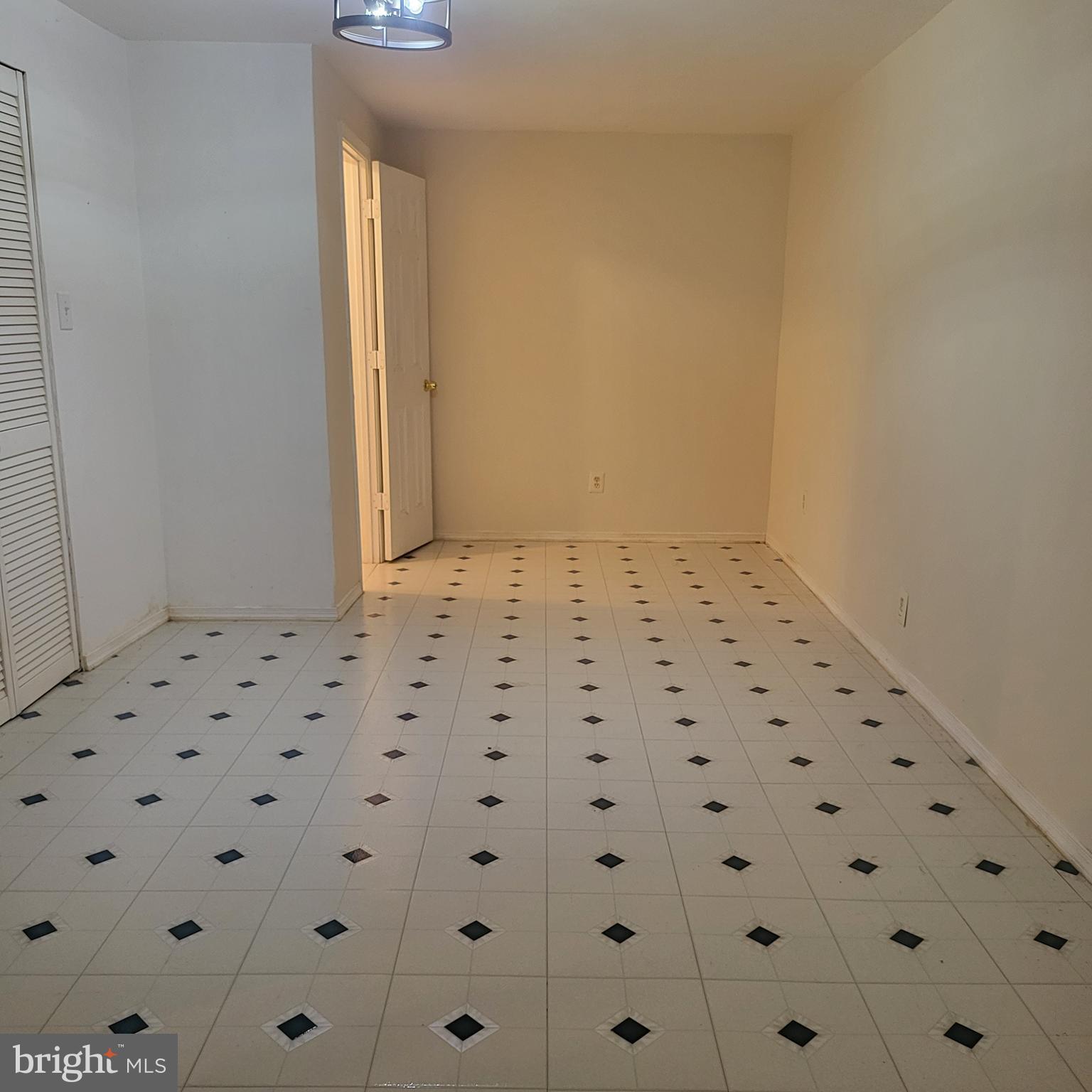 HILL STREET ESTATES - Residential Lease